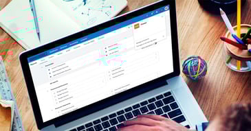 laptop with xero software open and launching chaser accounts receivables app on the screen